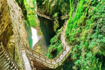 龙水峡地缝风景区01