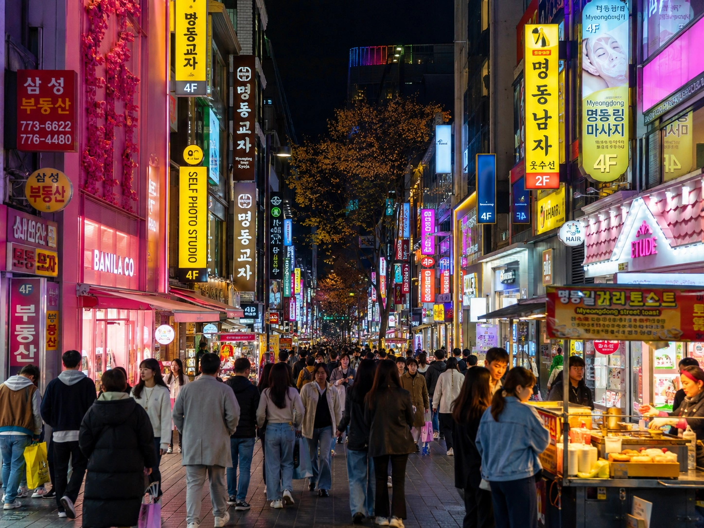 1785996578319304.webp 明洞购物街夜景.webp