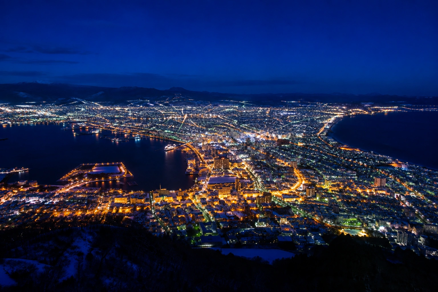 1786090037860546.webp 函馆山百万夜景.webp